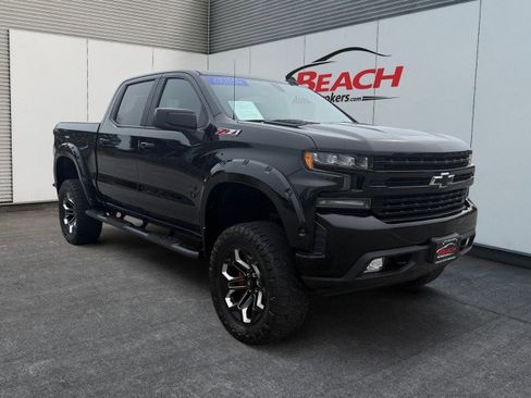 Used 2019 Chevrolet Silverado 1500 RST w/ All-Star Edition image 3