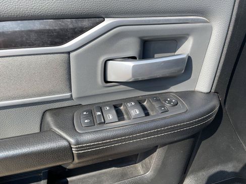 Used 2022 RAM 2500 Big Horn AWD/4WD image 15
