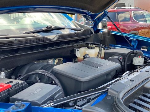 Used 2022 Chevrolet Silverado 1500 ZR2 w/ Technology Package image 16