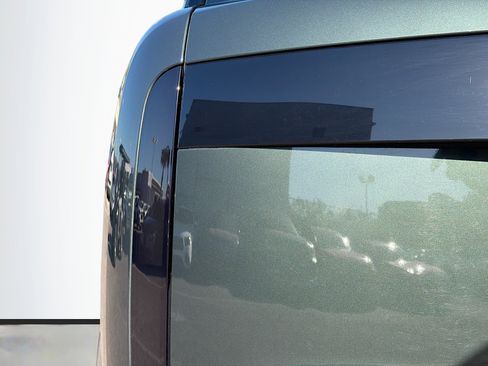 Used 2025 Land Rover Range Rover SE image 10