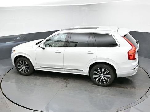 Used 2023 Volvo XC90 B5 Plus image 19