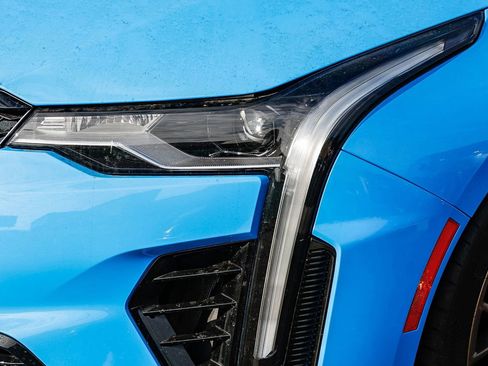 Used 2023 Cadillac CT4 V Blackwing w/ LPO, Bronce Accent Package image 7