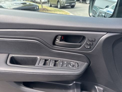 Used 2025 Honda Odyssey EX-L image 10