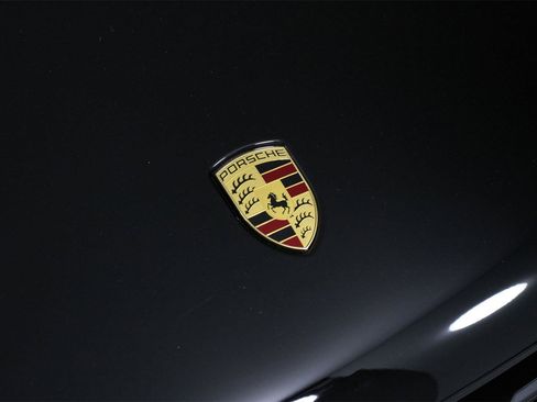 Used 2025 Porsche Macan image 29