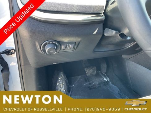 Used 2025 Jeep Compass Latitude AWD/4WD image 9