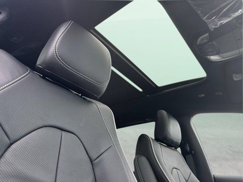 New 2026 Chrysler Pacifica Limited image 18