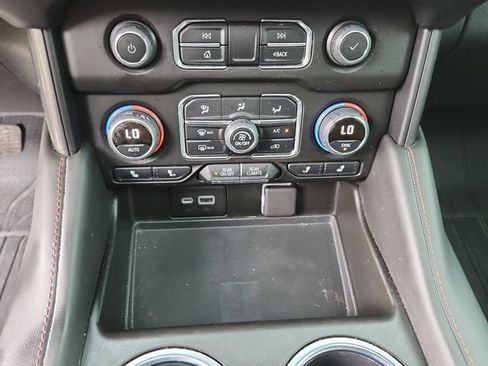 Certified 2021 Chevrolet Suburban RST AWD/4WD image 33
