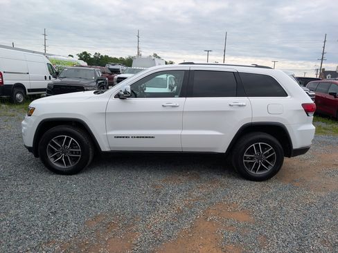 Used 2021 Jeep Grand Cherokee Limited AWD/4WD image 2