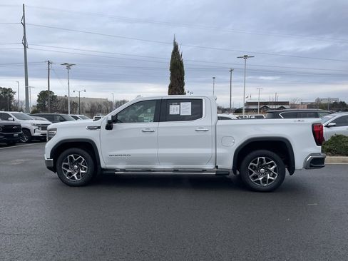 Used 2023 GMC Sierra 1500 SLT w/ SLT Premium Package image 4