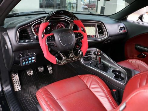 Used 2018 Dodge Challenger SRT Hellcat RWD image 29