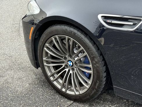 Used 2013 BMW M5 RWD image 40