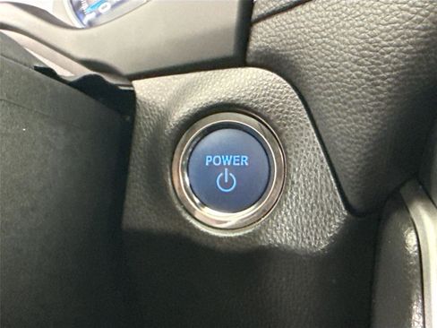 Certified 2022 Toyota RAV4 XLE Premium AWD/4WD image 20