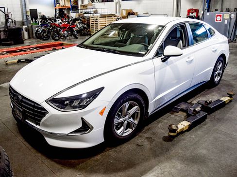 Used 2022 Hyundai Sonata SE FWD image 1