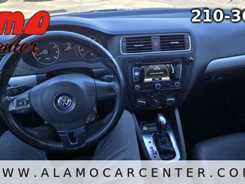 Used 2012 Volkswagen Jetta SEL image 38