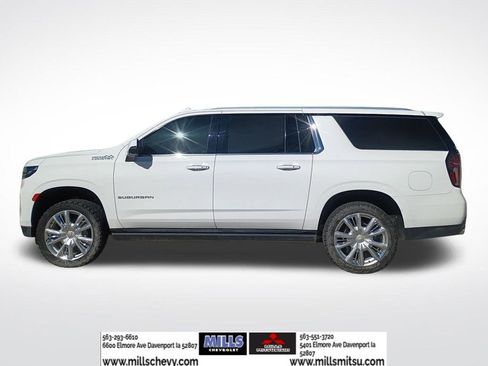Used 2022 Chevrolet Suburban High Country w/ Premium Package image 8