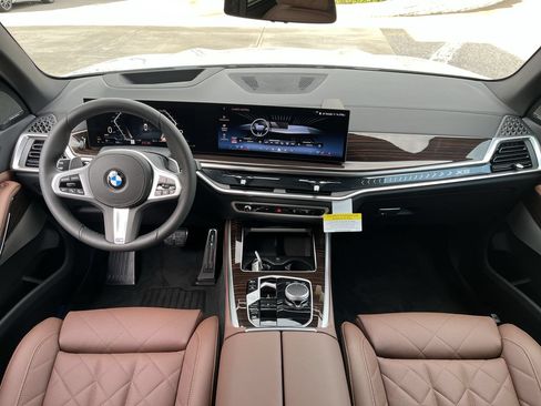 Used 2026 BMW X5 xDrive40i w/ M Sport Package AWD/4WD image 29
