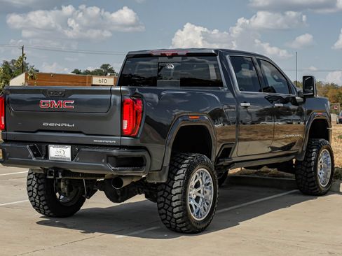 Used 2020 GMC Sierra 2500 Denali w/ Denali Ultimate Package AWD/4WD image 10