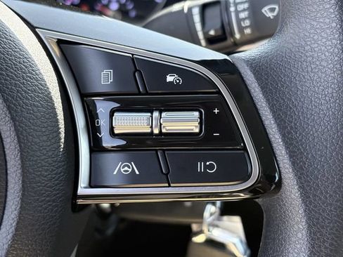 Certified 2023 Kia Forte LXS w/ LXS Technology Package FWD image 13