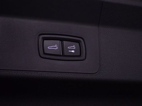 Certified 2025 Porsche Panamera 4 image 40