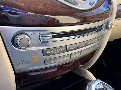 Used 2018 INFINITI QX60 Base w/ Deluxe Technology Package image 32