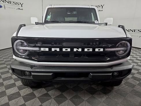 Used 2024 Ford Bronco Outer Banks AWD/4WD image 3