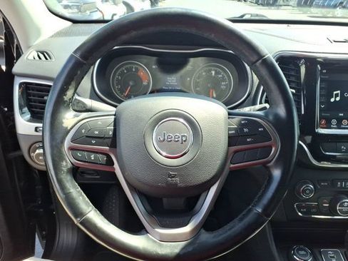 Used 2020 Jeep Cherokee Limited AWD/4WD image 19