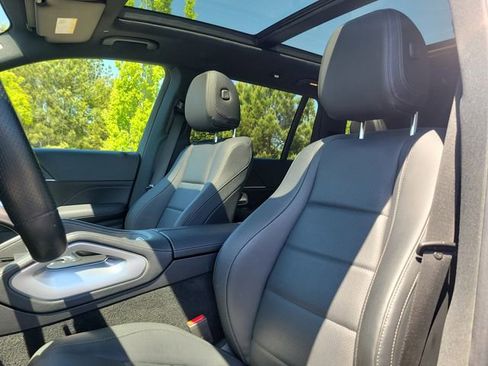 Used 2023 Mercedes-Benz GLS 450 4MATIC image 15