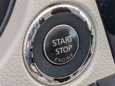 Used 2018 Nissan Rogue Sport SL image 20