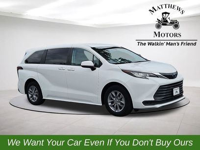 Used 2022 Toyota Sienna LE