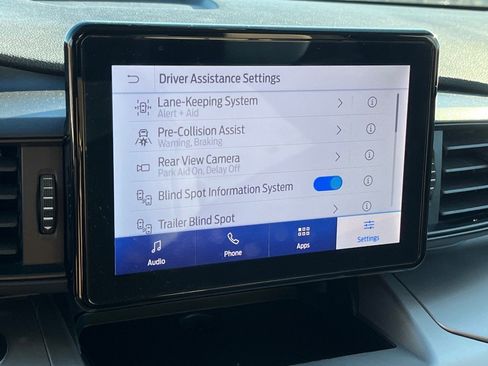 Used 2022 Ford Explorer XLT w/ Class IV Trailer Tow Package image 12