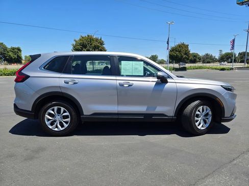 Used 2023 Honda CR-V LX image 3