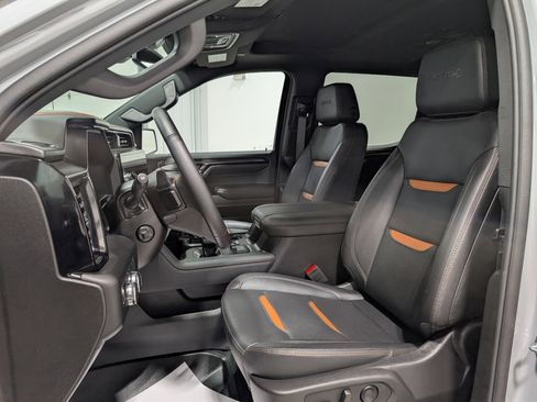 Used 2024 GMC Sierra 1500 AT4 w/ AT4 Premium Package image 16