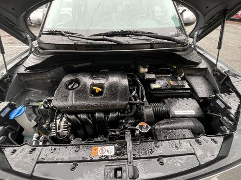 Used 2025 Kia Soul LX w/ LX Technology Package image 32