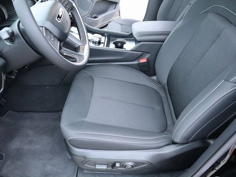 New 2025 Jeep Grand Cherokee Laredo image 10