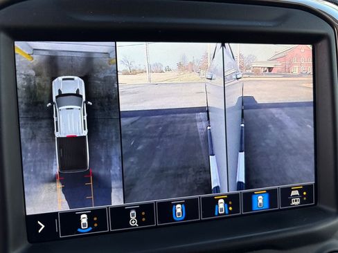 Used 2022 Chevrolet Silverado 2500 High Country w/ Z71 Off-Road Package image 37