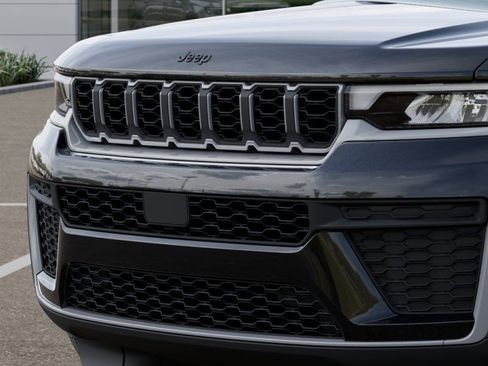 New 2026 Jeep Grand Cherokee Altitude AWD/4WD image 12