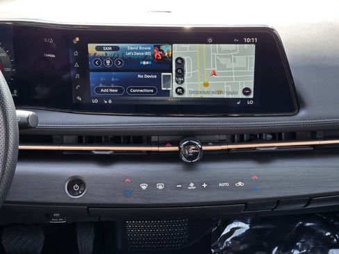 Used 2024 Nissan Ariya AWD image 15