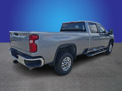 Used 2025 Chevrolet Silverado 2500 LT w/ Convenience Package AWD/4WD image 4