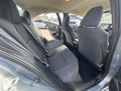 Used 2022 Toyota Corolla LE image 16