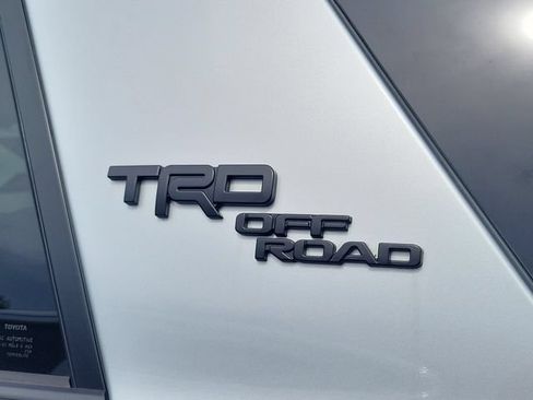 Used 2023 Toyota 4Runner TRD Off-Road Premium w/ Moonroof Package AWD/4WD image 5