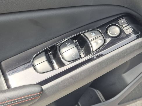 Used 2025 Nissan Altima 2.5 SR FWD image 13
