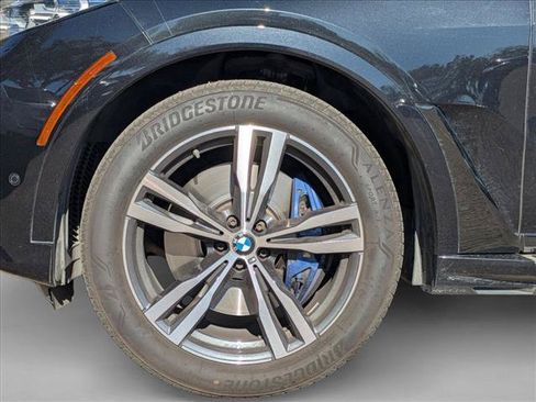 Used 2021 BMW X7 xDrive40i w/ M Sport Package AWD/4WD image 18