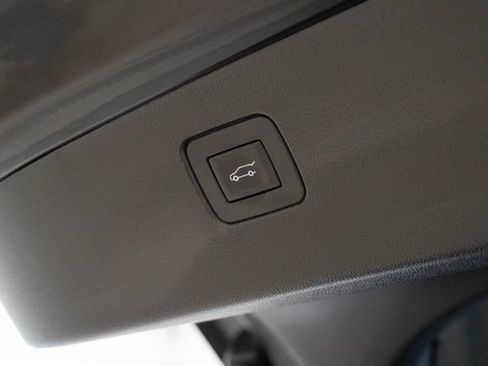 Used 2025 Buick Envista Sport Touring w/ Convenience II Package FWD image 15