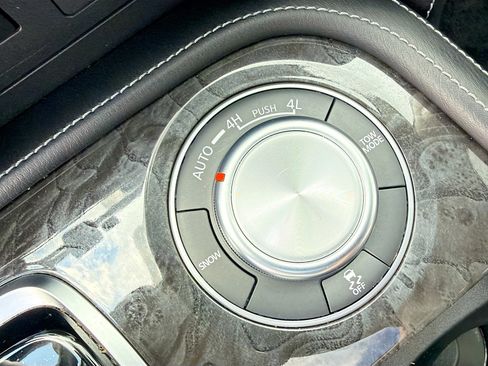 Used 2023 INFINITI QX80 Luxe w/ Cargo Package image 34