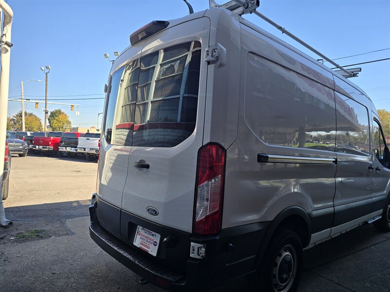 Used 2019 Ford Transit 250 148 Medium Roof RWD image 5