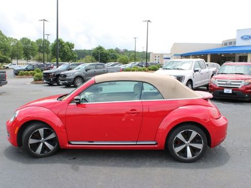 Used 2013 Volkswagen Beetle Turbo 60's Edition FWD image 11