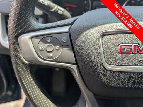 Used 2024 GMC Terrain SLE w/ Driver Convenience Package AWD/4WD image 17