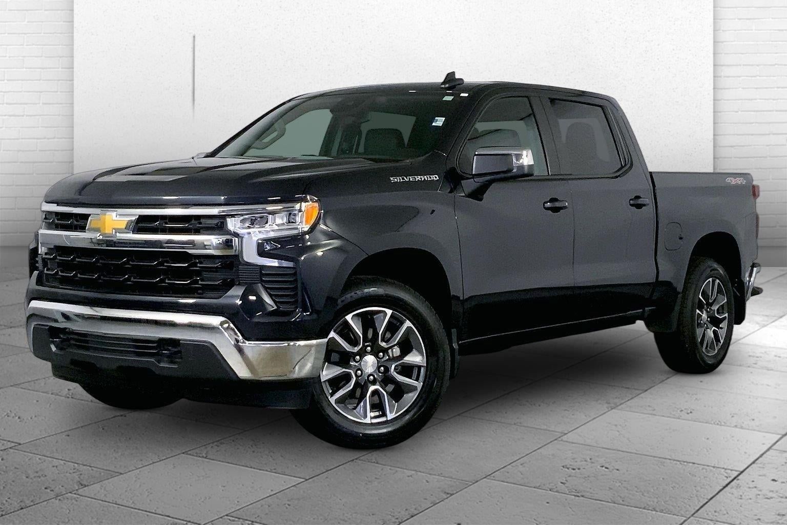 Used 2024 Chevrolet Silverado 1500 LT AWD/4WD image 12