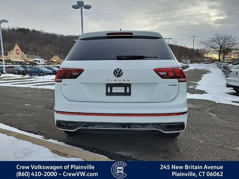 Certified 2022 Volkswagen Tiguan SE R-Line image 28