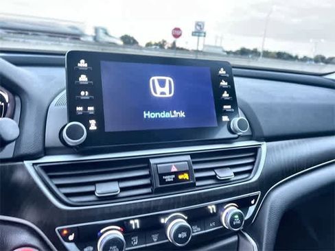 Certified 2019 Honda Accord EX image 18